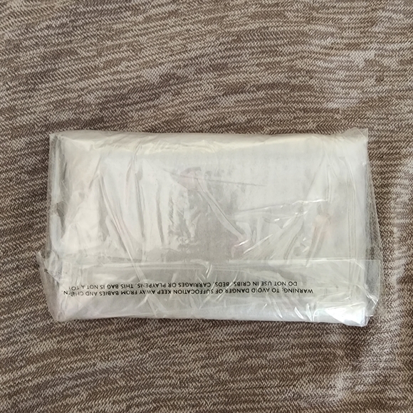 COACH Phone Wallet w/ Nostalgic Ditsy Print - Picture 4 of 8